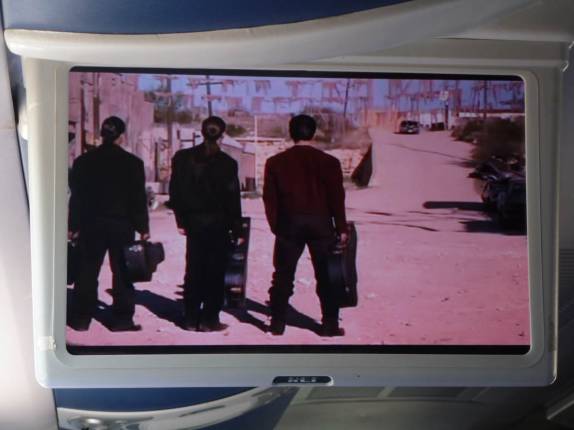 O ônibus entre a República Dominicana e o Haiti teve até exibição de filme com Antonio Banderas